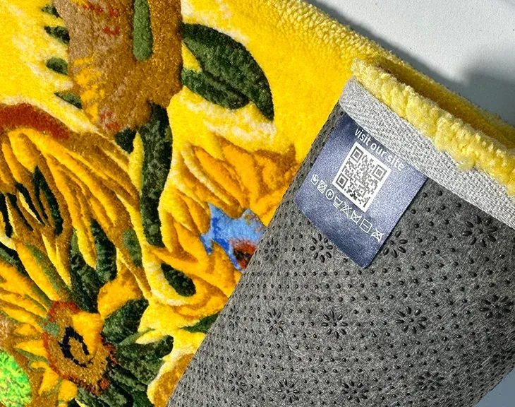 Close-up of the textured acrylic yarn.